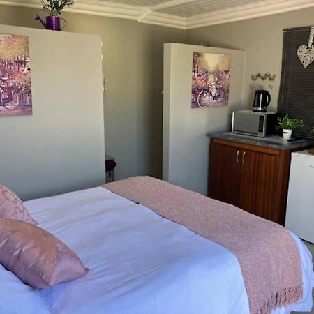 Stellies Accommodation - Room 2 ケートマンスフープ エクステリア 写真