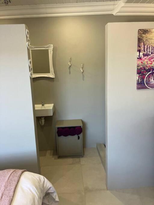 Stellies Accommodation - Room 2 ケートマンスフープ エクステリア 写真