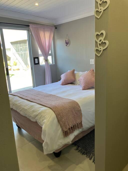 Stellies Accommodation - Room 2 ケートマンスフープ エクステリア 写真